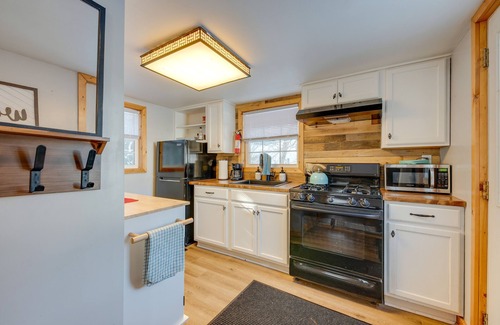 Blakeslee Cabina | 4 Mi to Big Boulder: 'The Cozy Cabin' on 8 Acres!
