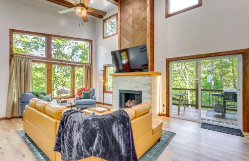 Ellijay Casa | 4 Mi to Dtwn Ellijay Cabin with Pool and River Access