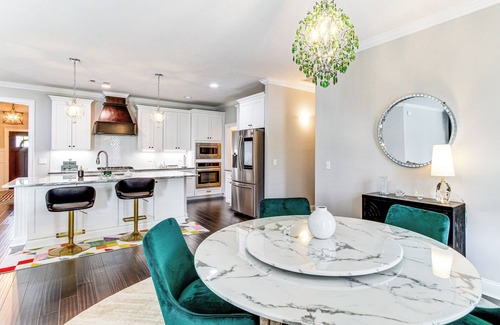 Dothan Casa | 4 Mi to Dtwn: Stylish Home w/ Large Yard in Dothan