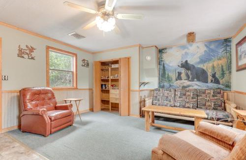 Glidden Casa | 4 Mi to Gordon Lake Family Retreat in Glidden!