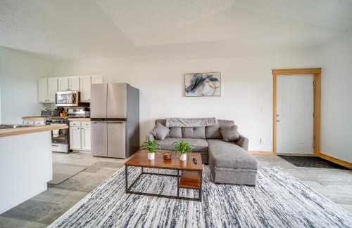 Erie Apartamento | 4 Mi to Lake Erie Access Condo on the Greens