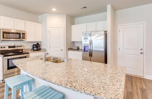 Ocean Isle Beach Casa | 4 Mi to Ocean Coastal Gem in North Carolina!
