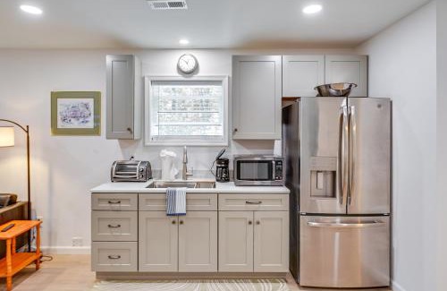 Rehoboth Beach Apartamento | 4 Mi to Rehoboth Beach Cozy Coastal Apt!