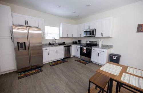 Burlington Casa | 4 Min to Downtown - 10 Min to Elon - Washer and Dryer