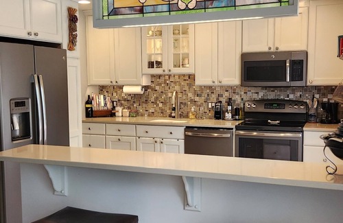 Saratoga Springs Casa | 4 minutes from Saratoga Racetrack, this home is clean & cozy, with private deck