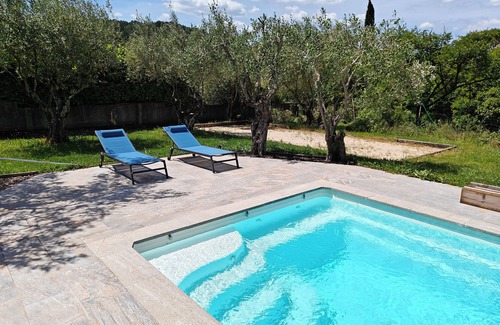 Saint-Bres Apartamento | Air-conditioned apartment with swimming pool at the gateway to the Cévennes