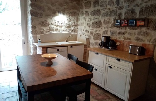 Banne Casa | 4-person gîte, in a country house, in the heart of nature, swimming pool and jacuzzi