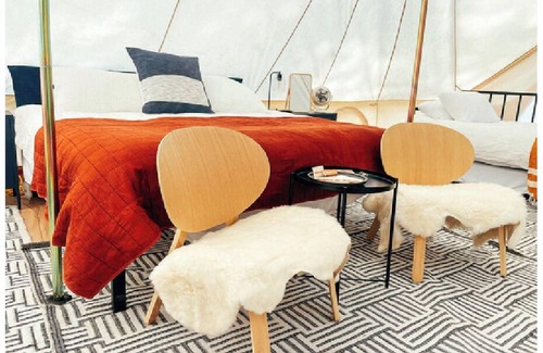 Canoncito Alquiler De RV | 4 Person Glamping Tent @ Field Trip NM