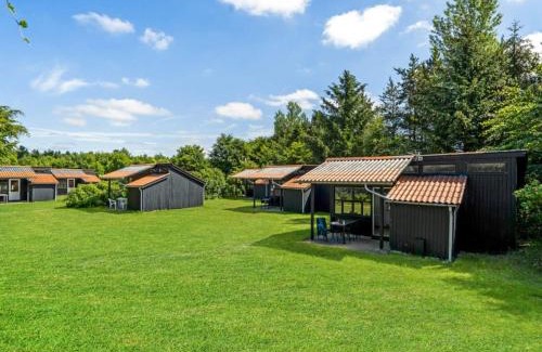 Hampen Casa | 4 person holiday home in Hampen