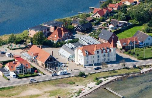 Hejlsminde Strand Apartamento | 4 person holiday home on a holiday park in Hejls