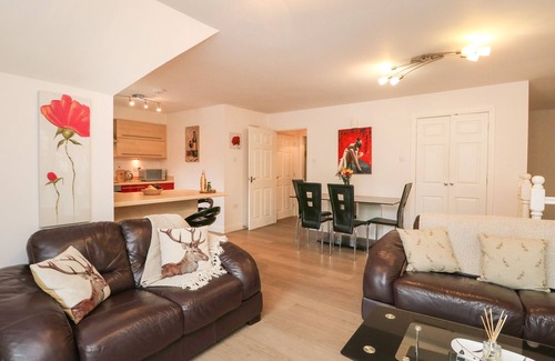 Invergarry Casa | 4 RIVER COURT, family friendly, with a garden in Invergarry