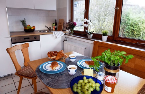 Bergisch Gladbach Apartamento | Apartamento de 4 habitaciones para 3 - 6 personas