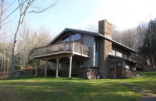 Hensonville Casa | HOTTUB ESPERA VEN A VER EL FOLLAJE DE OTOÑO EN LAS GRANDES MONTAÑAS DE CATSKILL