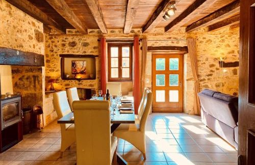 Capdrot Casa | 4-Star Tourism Rated Holiday Home, 6 Bedrooms, with Air Con & Private Heated 10x4M Salt Water Pool - 40 Mins from Bergerac