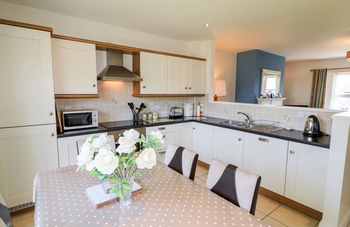 Bushmills Cabaña | 4 THE CLOISTERS, family friendly in Bushmills, County Antrim