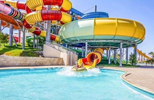 Makadi Bay Apartamento | 4 Tranquil Rooms with Balcony and Pool & Direct Access to Private Sandy Beach