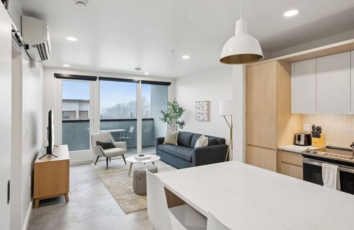 Rio Grande Hotel | 4 Units | Family Escape in SLC Close to Vibrant Dining & Hotspots | Pet Friendly