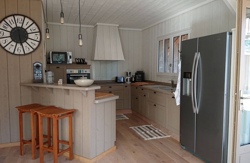 Vendays-Montalivet Casa | Casa de madera catalogada 4 * piscina climatizada, cerca de la playa del océano, capacidad para 10 a 14