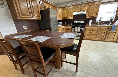 New Oxford Casa | 40-acre farm Barndominium Close to Gettysburg, York, Hanover Sleeps 7