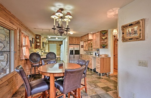 Sebring Cabina | ¡NUEVO! Sebring 'Ranchero Log Cabin' en 40-Acre Farm!