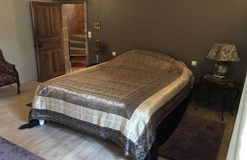 Thusel Otro | 400 euros / noche Casa fortificada del siglo XII