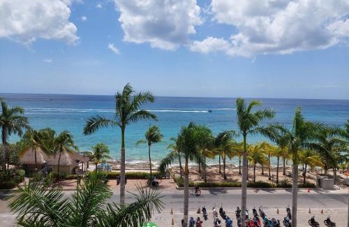 Cozumel Apartamento | 403 Landmark Resort Cozumel beachfront condo