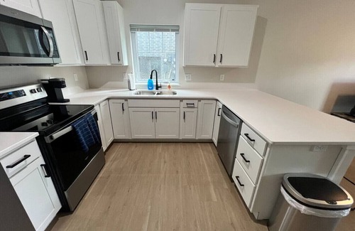 Iowa City Casa | 406 Large 3 Bedroom 2 Bath Townhome