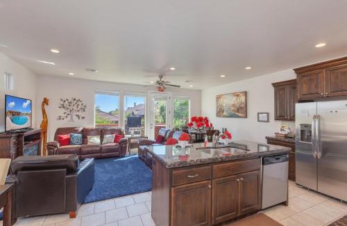 Washington Casa | 4194 Coral Ridge Resort Dog Friendly, BBQ grill, Private Hot Tub, Community Pool