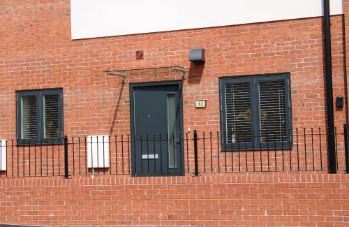 Shrewsbury Apartamento | 42 Albury Place