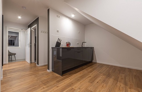 Schiefbahn Apartamento | 42qm DG Loft mit Allen Annehmlichkeiten