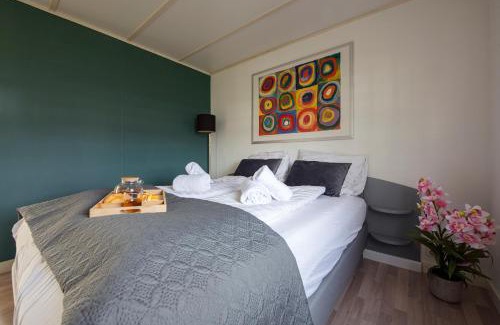 Oisterwijk Chalet De Esquí | 44, Gelegen nabij de kampina met 80 vennen!