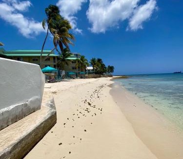 Seven Mile Beach Casa | #44 Plantation Village