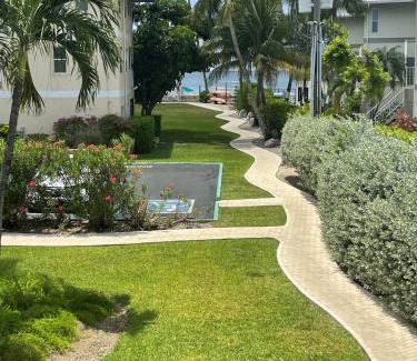 Seven Mile Beach Casa | #44 Plantation Village