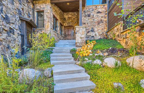 Vail Casa | 4418 Columbine Drive home
