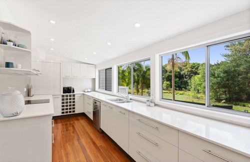 Martinsville Casa | 442 Martinsville Rd · Villa Nessa - Fri Check in 10am Sun check out 6pm