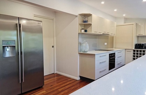 Martinsville Casa | 442 Martinsville Rd · Villa Nessa - Fri Check in 10am Sun check out 6pm