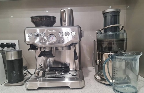 Martinsville Casa | 442 Martinsville Rd · Villa Nessa - Fri Check in 10am Sun check out 6pm