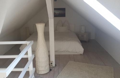 Neudorf-Nord Apartamento | 45 m² Maisonette-Wohnung in Uni-/Hauptbahnhofnähe