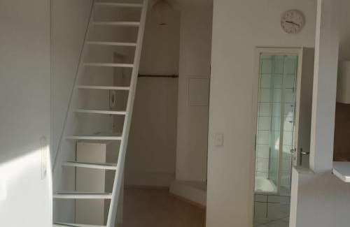 Neudorf-Nord Apartamento | 45 m² Maisonette-Wohnung in Uni-/Hauptbahnhofnähe