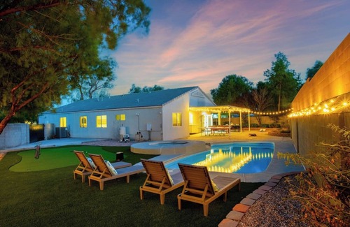North Las Vegas Casa | 4BD Spacious Backyard, Arcades, Pool, Spa, Golf