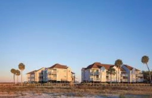 Edisto Island Complejo | 4Bed/3Bath Presidential Unit. Edisto Beach, SC!