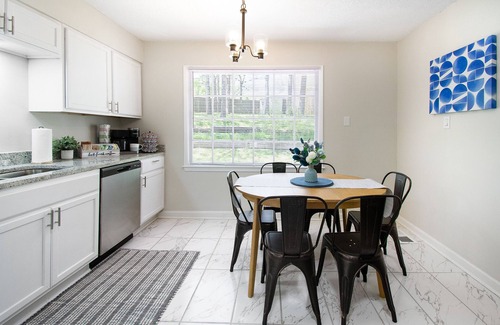Cordova Casa | 4bedroom + 3bath Home in Cordova