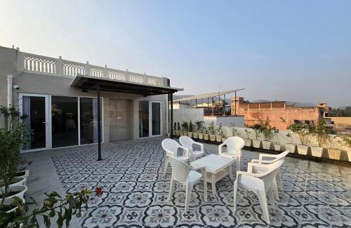 Amer Fort Road Apartamento | 4BHK Penthouse Near Amer Fort-5 mins to Jal Mahal