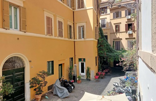 Rione VIII Sant'Eustachio Apartamento | 4bnb - Luxury Navona Apartment