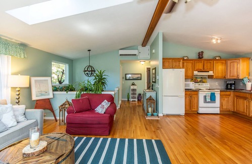 Kenyon Casa | 4HAB, 2Bath Beach Home en deseable Ocean Ridge, cerca de Green Hill Beach y más.