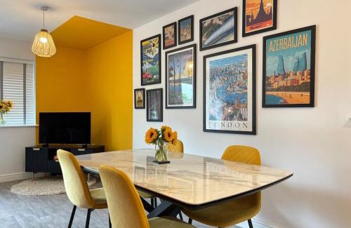 Horsham Casa | 4BR - 3BA - Fast Wi-Fi - Free Parking - Garden - EV Point