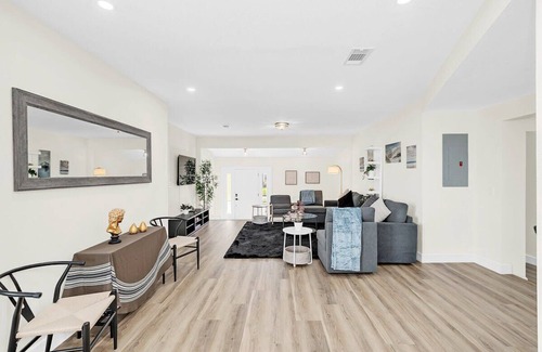 College Park Casa | 4BR Family Getaway Su