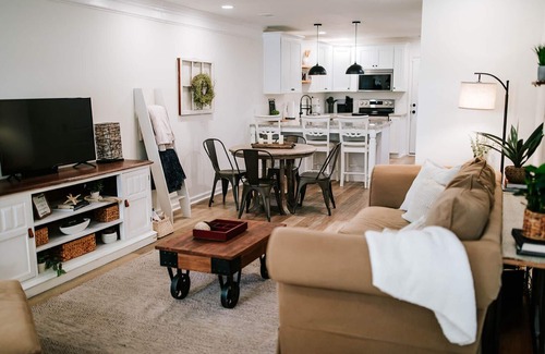 Athens Casa | 4BR Game Day Retreat by MHM Luxury Properties