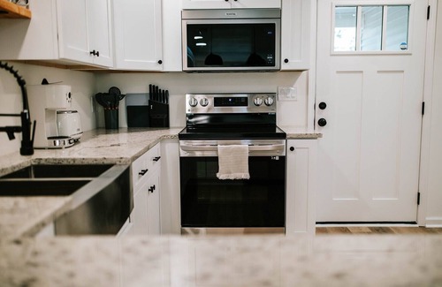 Athens Casa | 4BR Game Day Retreat by MHM Luxury Properties