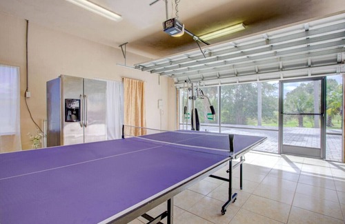 Town Park Villa | 4BR Luxury Paradise Near Nascar Pool*Jacuzzi*BBQ